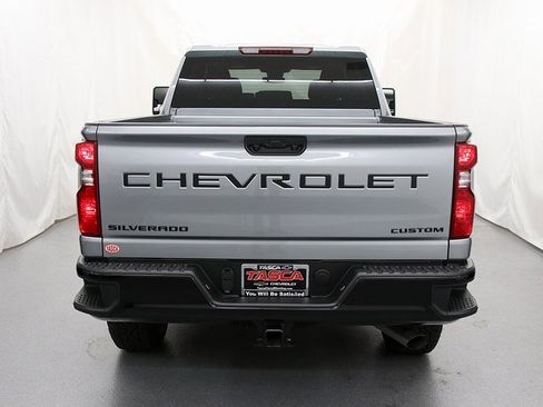 Used 2025 Chevrolet Silverado 2500 Custom w/ Custom Convenience Package image 8