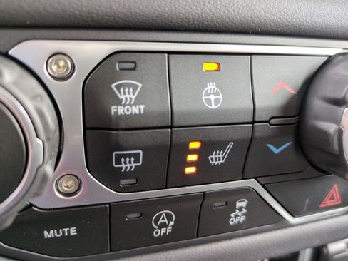 New 2025 Jeep Gladiator Rubicon w/ Convenience Group image 15