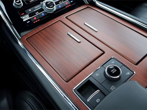 Used 2021 Lincoln Navigator Reserve image 34