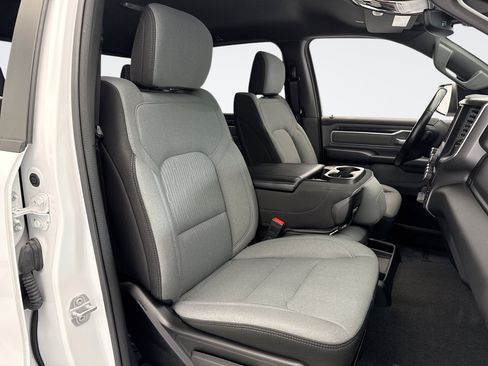 Used 2022 RAM 1500 Big Horn AWD/4WD image 16