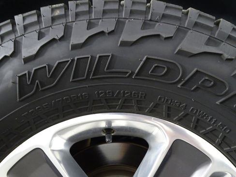 Used 2021 Jeep Wrangler Unlimited Sahara image 44