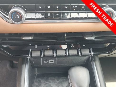 Used 2024 GMC Canyon AT4 w/ Technology Package AWD/4WD image 17