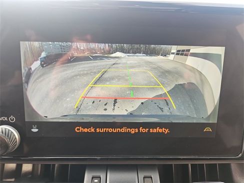 Used 2023 Toyota RAV4 XLE Premium image 15