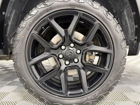 Used 2020 RAM 1500 Laramie AWD/4WD image 32