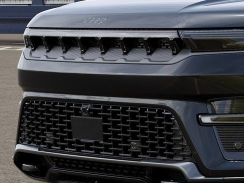 New 2026 Jeep Grand Wagoneer Summit AWD/4WD image 11