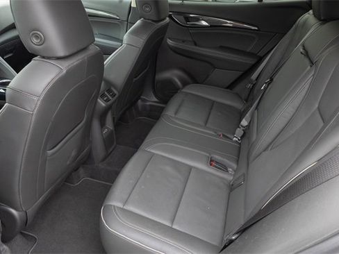 Used 2021 Buick Envision Essence w/ Technology Package I image 17