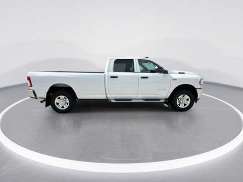 Used 2022 RAM 3500 Tradesman w/ Chrome Appearance Group AWD/4WD image 9