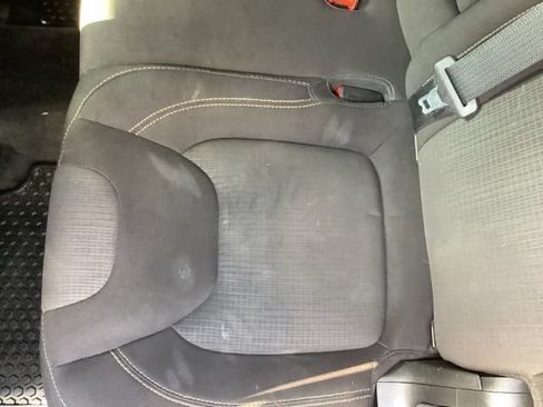 Used 2017 Jeep Cherokee Latitude w/ Safety/Convenience Group FWD image 11