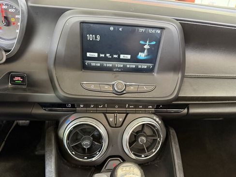 Used 2016 Chevrolet Camaro LT RWD image 13
