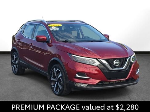 Used 2021 Nissan Rogue Sport SL w/ Premium Package FWD image 3