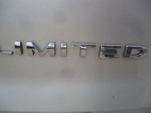 Used 2016 Ford Explorer Limited w/ Equipment Group 301A AWD/4WD image 34