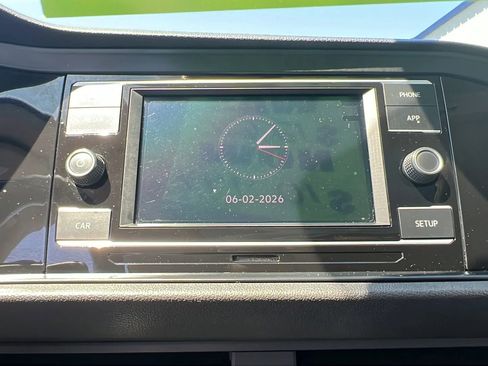 Used 2019 Volkswagen Jetta SE w/ Cold Weather Package FWD image 27