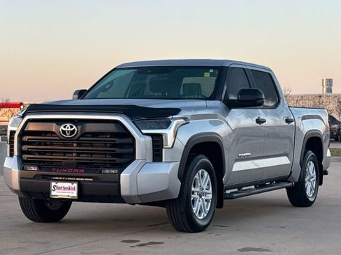 Used 2025 Toyota Tundra SR5 image 3