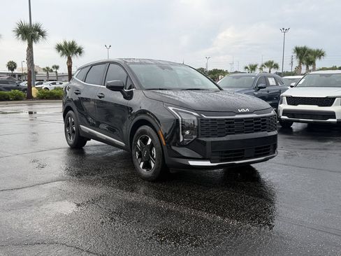 New 2026 Kia Sportage LX FWD image 2