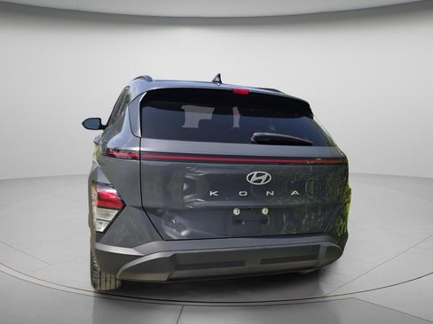 Used 2024 Hyundai Kona SEL FWD image 6