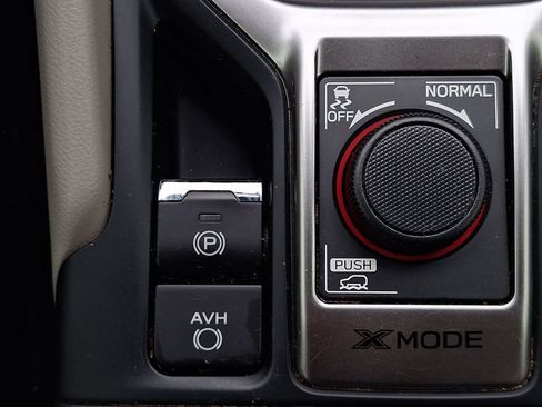 Used 2022 Subaru Forester Premium AWD/4WD image 22