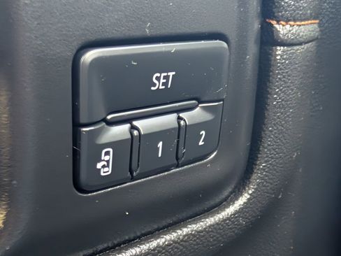 Used 2022 GMC Sierra 3500 AT4 w/ Gooseneck/5TH Wheel Package image 12