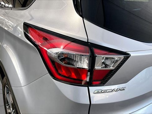 Used 2017 Ford Escape SE w/ Equipment Group 201A FWD image 28
