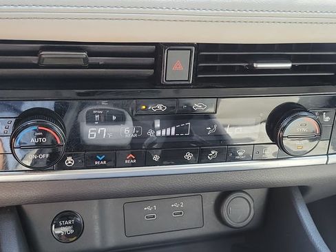 Certified 2024 Nissan Rogue SL w/ SL Premium Package FWD image 19