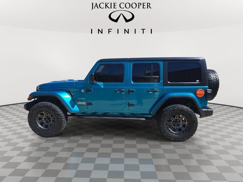 Used 2020 Jeep Wrangler Unlimited Sahara w/ Cold Weather Group AWD/4WD image 8