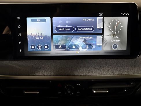 Used 2025 Nissan Kicks SV w/ SV Premium Package image 30