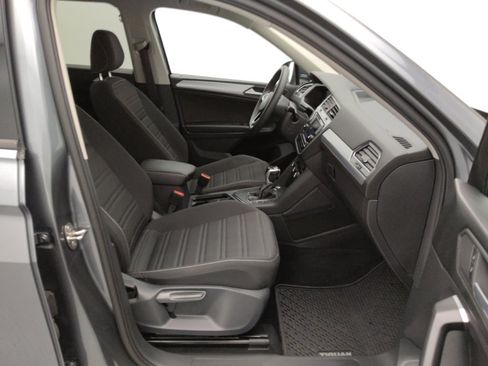 Used 2022 Volkswagen Tiguan S image 21