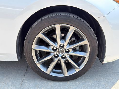 Used 2018 MAZDA MAZDA3 Touring FWD image 32