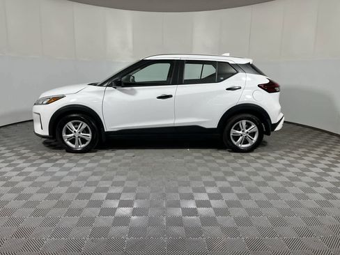 Used 2025 Nissan Kicks Play S FWD image 5