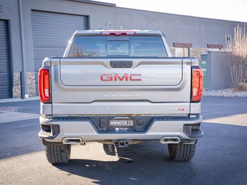 Used 2024 GMC Sierra 1500 AT4 w/ Technology Package image 9