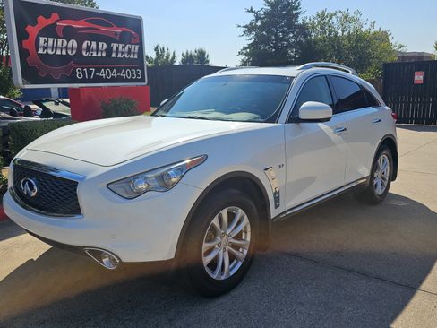 Used 2017 INFINITI QX70 2WD w/ Premium Package image 1