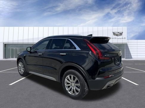 Certified 2023 Cadillac XT4 Premium Luxury FWD image 4