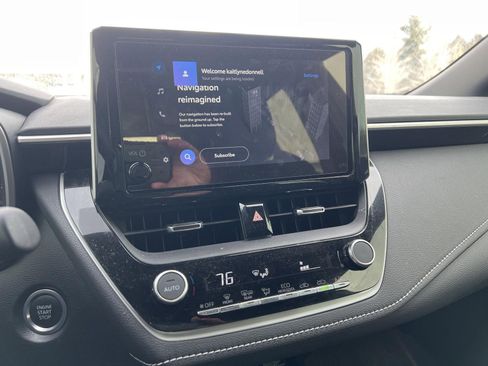 Used 2024 Toyota Corolla SE w/ SE Package image 4