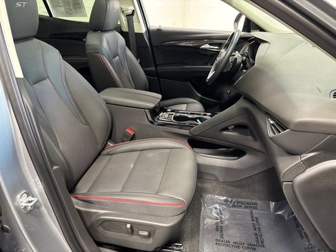 Used 2023 Buick Envision Essence w/ Sport Touring Package AWD/4WD image 11