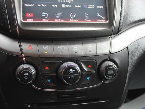 Used 2016 Dodge Journey Crossroad w/ Popular Equipment Group AWD/4WD image 29