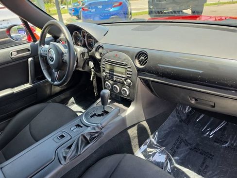 Used 2015 MAZDA MX-5 Miata Sport RWD image 8