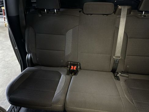 Used 2022 Chevrolet Silverado 2500 Custom w/ Custom Value Package image 33