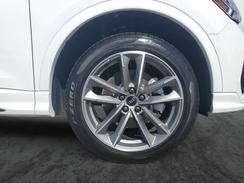 Used 2025 Audi Q3 2.0T Premium w/ Convenience Package image 6