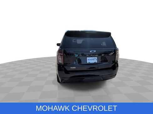 Used 2023 Chevrolet Suburban Z71 w/ Luxury Package AWD/4WD image 7