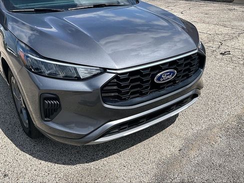 Used 2024 Ford Escape ST-Line w/ Tech Pack #1 FWD image 4