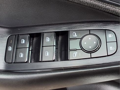 Certified 2023 Nissan Rogue S image 21