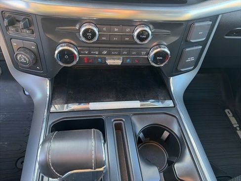 Used 2022 Ford F150 Lariat w/ Max Trailer Tow Package image 39