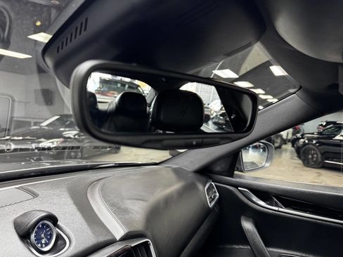 Used 2021 Maserati Ghibli S image 26