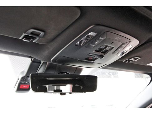 Used 2025 Toyota Sienna Limited AWD/4WD image 27