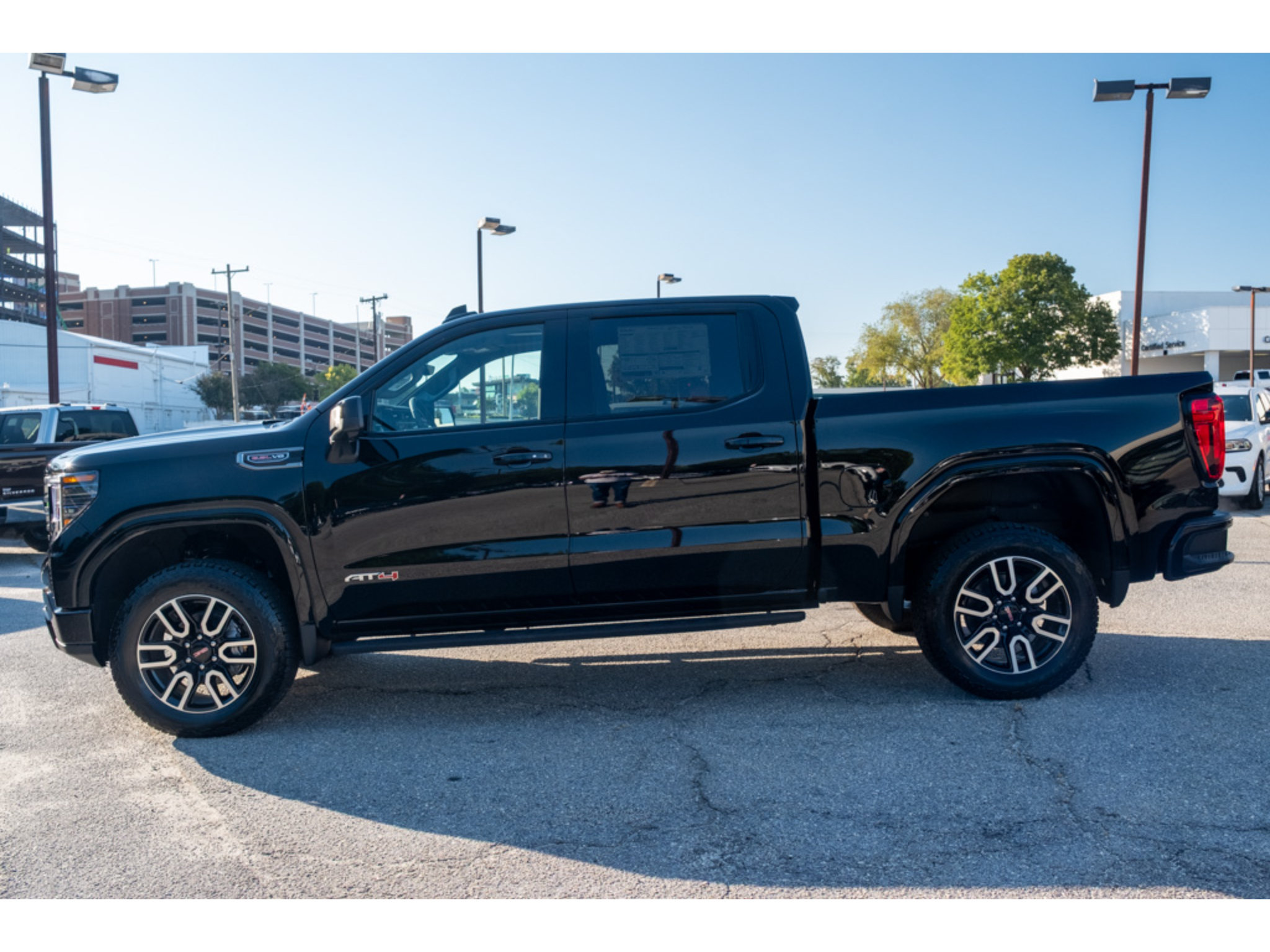 New 2026 GMC Sierra 1500 AT4 w/ AT4 Premium Package AWD/4WD image 5