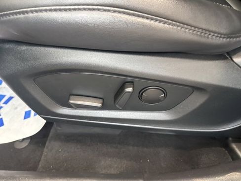 Certified 2022 Ford Explorer XLT w/ Equipment Group 202A image 20