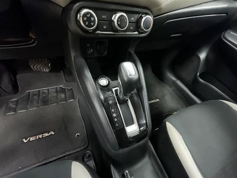 Used 2020 Nissan Versa SV FWD image 14