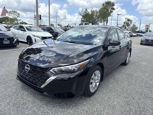 Certified 2025 Nissan Sentra S FWD image 8