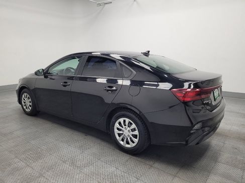 Used 2023 Kia Forte LX FWD image 3