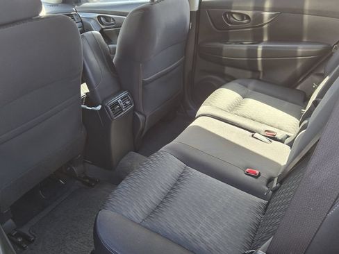 Used 2020 Nissan Rogue S FWD image 6