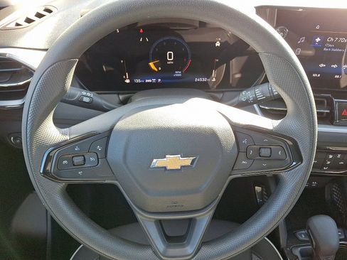 Used 2025 Chevrolet TrailBlazer LT image 18